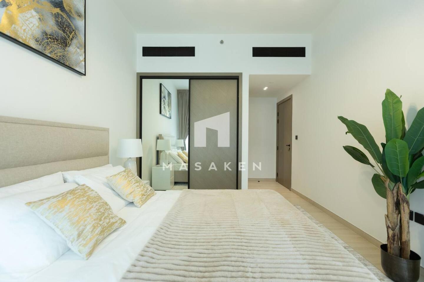 1 Bedroom In Jvc With Pool View * Dubai