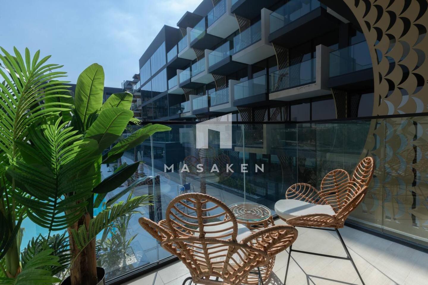 1 Bedroom In Jvc With Pool View Apartment *