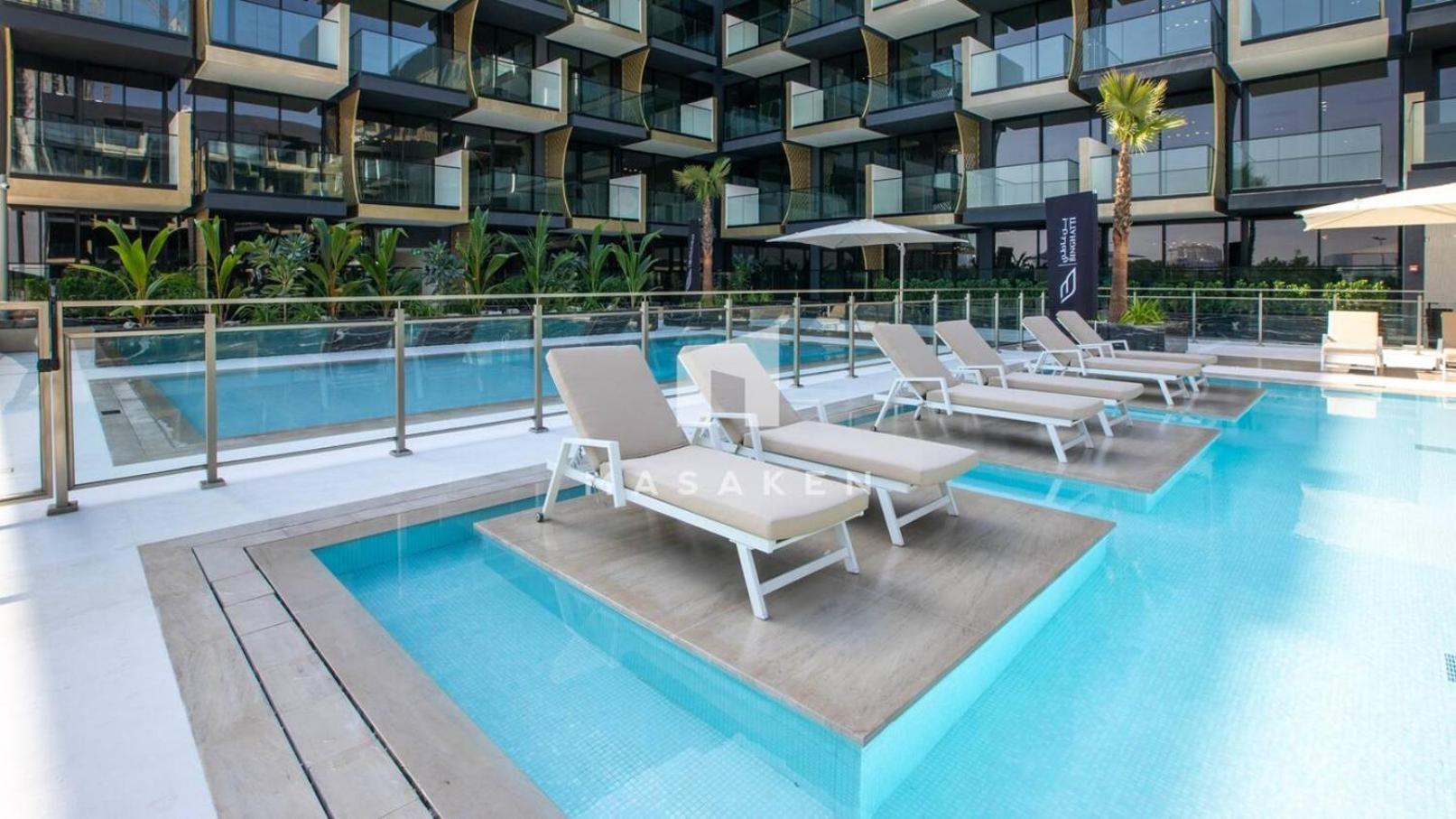 1 Bedroom In Jvc With Pool View Apartment *